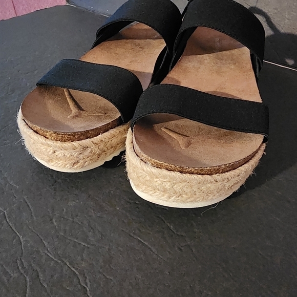 Madden Girl Black Cassie Espadrille Sandals Size 11M NWOB - Picture 5 of 9